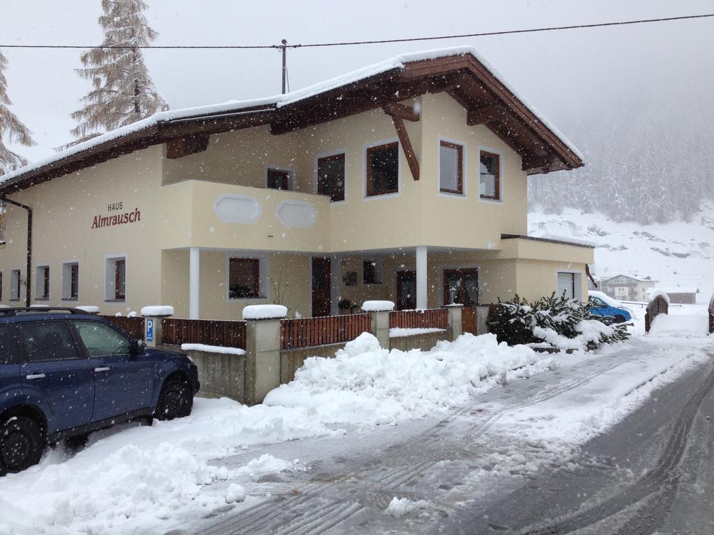 Апартаменты Haus Almrausch Зёльден Экстерьер фото
